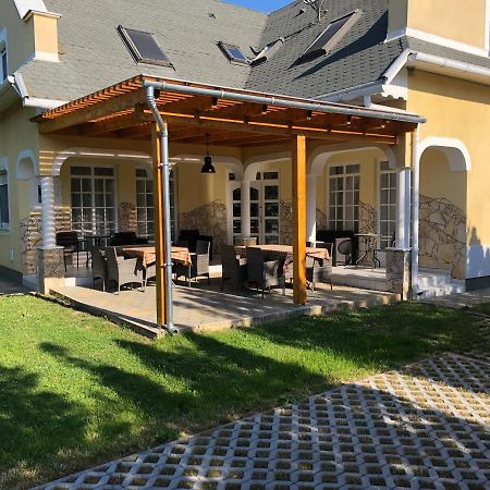 Pacsirta Apartman Lenti Exteriör bild