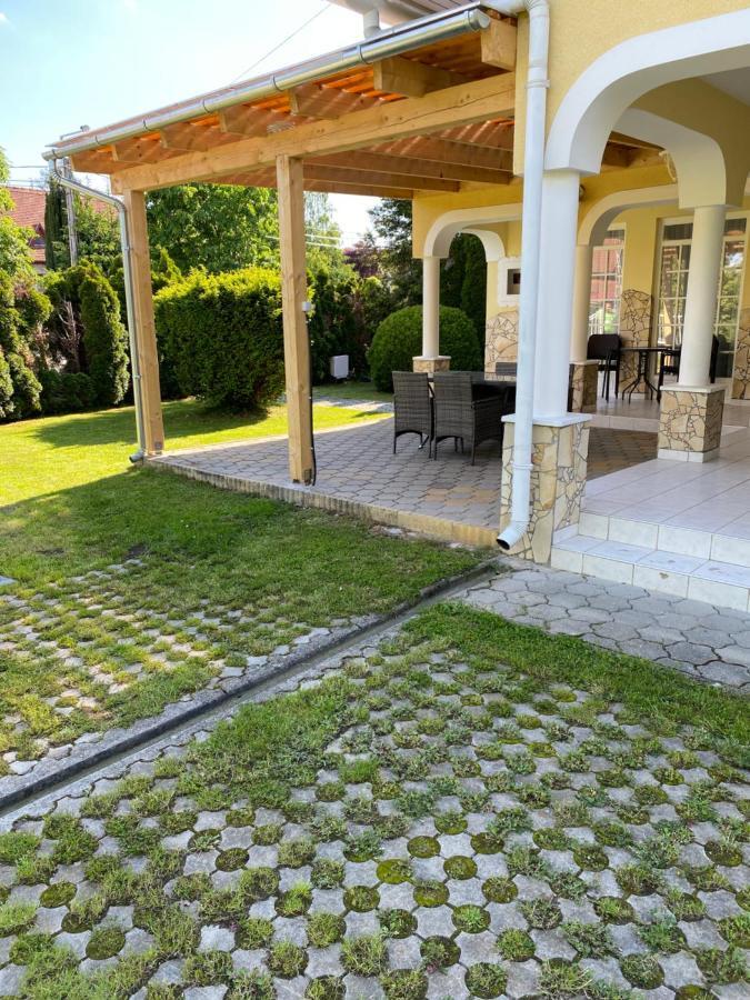 Pacsirta Apartman Lenti Exteriör bild