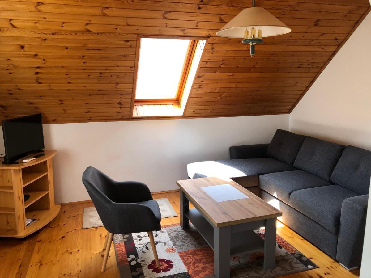Pacsirta Apartman Lenti Exteriör bild